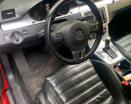 Красный Фольксваген Пассат, объемом двигателя 1.4 л и пробегом 181 тыс. км за 7200 $, фото 5 на Automoto.ua