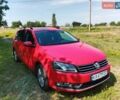 Красный Фольксваген Пассат, объемом двигателя 1.6 л и пробегом 272 тыс. км за 7800 $, фото 1 на Automoto.ua
