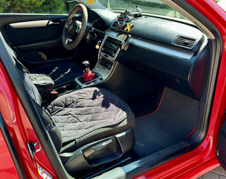 Красный Фольксваген Пассат, объемом двигателя 1.6 л и пробегом 265 тыс. км за 9200 $, фото 20 на Automoto.ua