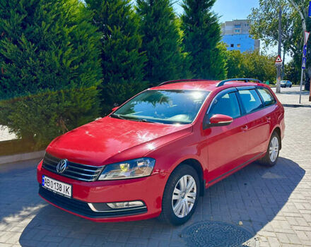 Красный Фольксваген Пассат, объемом двигателя 1.6 л и пробегом 265 тыс. км за 9200 $, фото 3 на Automoto.ua