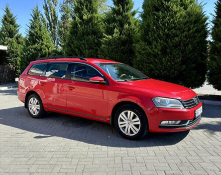 Красный Фольксваген Пассат, объемом двигателя 1.6 л и пробегом 265 тыс. км за 9200 $, фото 10 на Automoto.ua