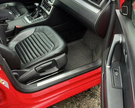 Красный Фольксваген Пассат, объемом двигателя 1.97 л и пробегом 209 тыс. км за 11900 $, фото 25 на Automoto.ua