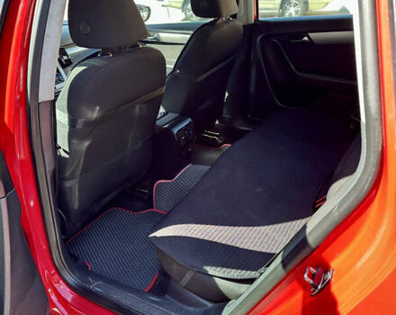 Красный Фольксваген Пассат, объемом двигателя 1.6 л и пробегом 265 тыс. км за 9200 $, фото 24 на Automoto.ua