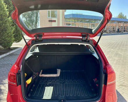 Красный Фольксваген Пассат, объемом двигателя 1.6 л и пробегом 265 тыс. км за 9200 $, фото 17 на Automoto.ua