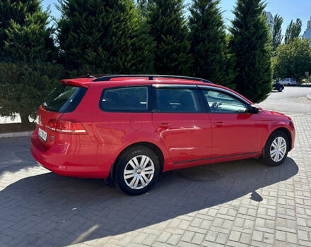 Красный Фольксваген Пассат, объемом двигателя 1.6 л и пробегом 265 тыс. км за 9200 $, фото 11 на Automoto.ua