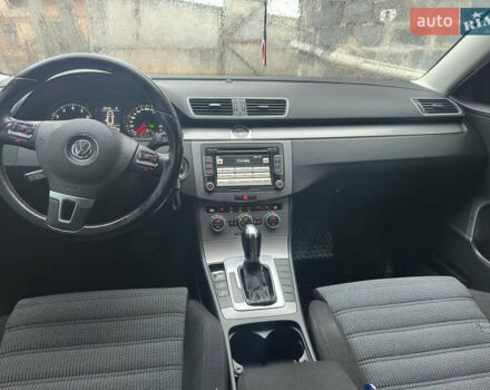 Красный Фольксваген Пассат, объемом двигателя 1.39 л и пробегом 275 тыс. км за 7200 $, фото 34 на Automoto.ua