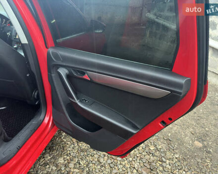 Красный Фольксваген Пассат, объемом двигателя 1.39 л и пробегом 275 тыс. км за 7200 $, фото 39 на Automoto.ua