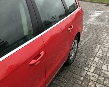 Красный Фольксваген Пассат, объемом двигателя 1.6 л и пробегом 211 тыс. км за 10500 $, фото 1 на Automoto.ua