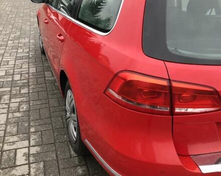 Красный Фольксваген Пассат, объемом двигателя 1.6 л и пробегом 211 тыс. км за 10500 $, фото 3 на Automoto.ua