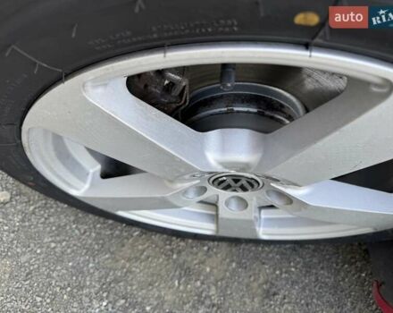 Красный Фольксваген Пассат, объемом двигателя 2 л и пробегом 205 тыс. км за 9450 $, фото 30 на Automoto.ua