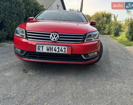 Красный Фольксваген Пассат, объемом двигателя 2 л и пробегом 205 тыс. км за 9450 $, фото 1 на Automoto.ua