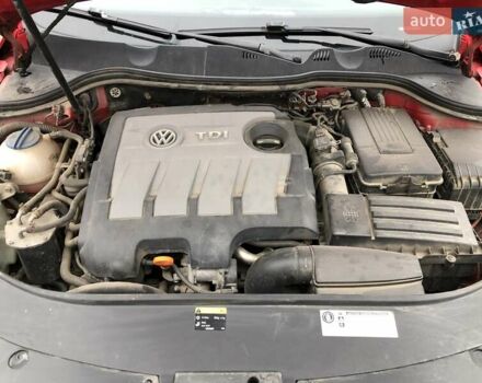 Красный Фольксваген Пассат, объемом двигателя 1.6 л и пробегом 211 тыс. км за 10500 $, фото 11 на Automoto.ua