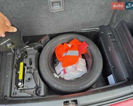 Красный Фольксваген Пассат, объемом двигателя 2 л и пробегом 205 тыс. км за 9450 $, фото 23 на Automoto.ua