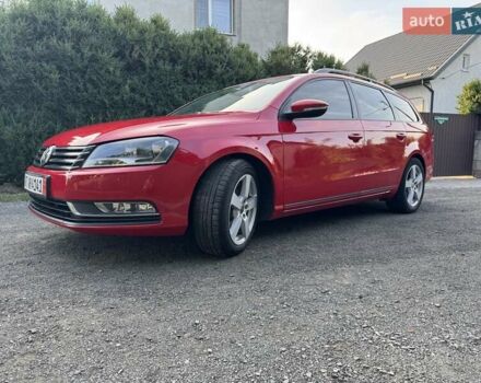 Красный Фольксваген Пассат, объемом двигателя 2 л и пробегом 205 тыс. км за 9450 $, фото 2 на Automoto.ua