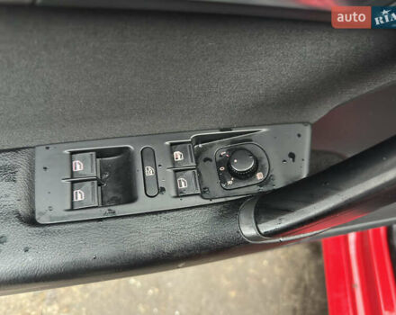 Красный Фольксваген Пассат, объемом двигателя 1.39 л и пробегом 275 тыс. км за 7200 $, фото 19 на Automoto.ua