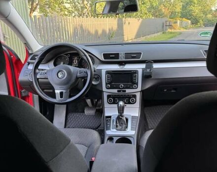 Красный Фольксваген Пассат, объемом двигателя 2 л и пробегом 205 тыс. км за 9450 $, фото 19 на Automoto.ua