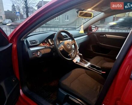 Красный Фольксваген Пассат, объемом двигателя 2 л и пробегом 275 тыс. км за 8555 $, фото 12 на Automoto.ua