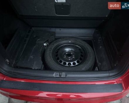 Красный Фольксваген Пассат, объемом двигателя 2 л и пробегом 275 тыс. км за 8555 $, фото 20 на Automoto.ua