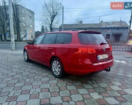Красный Фольксваген Пассат, объемом двигателя 2 л и пробегом 275 тыс. км за 8555 $, фото 3 на Automoto.ua