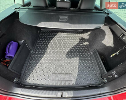 Красный Фольксваген Пассат, объемом двигателя 1.97 л и пробегом 289 тыс. км за 11700 $, фото 21 на Automoto.ua