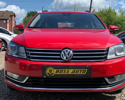 Красный Фольксваген Пассат, объемом двигателя 2 л и пробегом 327 тыс. км за 11550 $, фото 1 на Automoto.ua