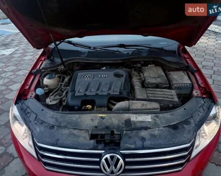 Красный Фольксваген Пассат, объемом двигателя 2 л и пробегом 275 тыс. км за 8555 $, фото 27 на Automoto.ua