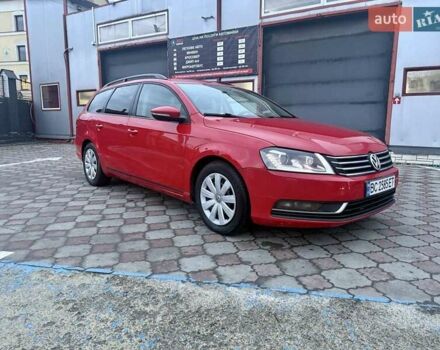 Красный Фольксваген Пассат, объемом двигателя 2 л и пробегом 275 тыс. км за 8555 $, фото 6 на Automoto.ua