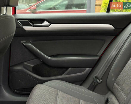 Красный Фольксваген Пассат, объемом двигателя 1.6 л и пробегом 276 тыс. км за 14300 $, фото 55 на Automoto.ua