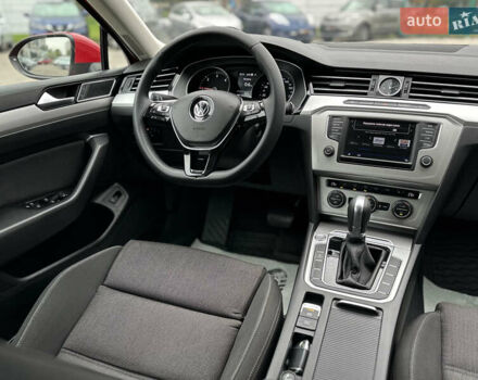 Красный Фольксваген Пассат, объемом двигателя 1.6 л и пробегом 276 тыс. км за 14300 $, фото 35 на Automoto.ua