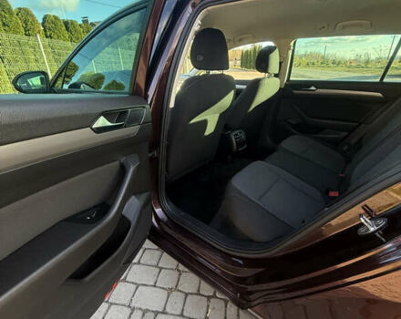 Красный Фольксваген Пассат, объемом двигателя 1.97 л и пробегом 301 тыс. км за 14800 $, фото 17 на Automoto.ua