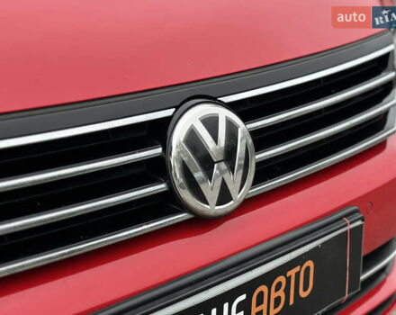 Красный Фольксваген Пассат, объемом двигателя 1.6 л и пробегом 276 тыс. км за 14300 $, фото 10 на Automoto.ua