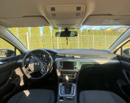 Красный Фольксваген Пассат, объемом двигателя 1.97 л и пробегом 301 тыс. км за 14800 $, фото 16 на Automoto.ua