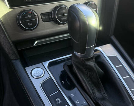 Красный Фольксваген Пассат, объемом двигателя 1.97 л и пробегом 301 тыс. км за 14800 $, фото 24 на Automoto.ua