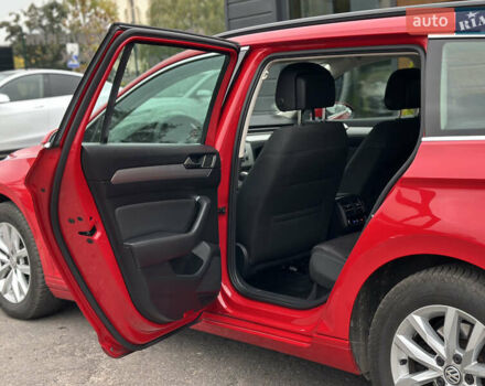 Красный Фольксваген Пассат, объемом двигателя 1.6 л и пробегом 276 тыс. км за 14300 $, фото 52 на Automoto.ua