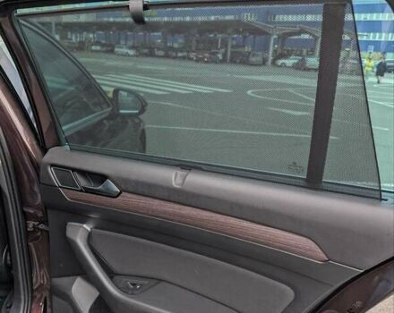 Красный Фольксваген Пассат, объемом двигателя 1.97 л и пробегом 190 тыс. км за 16999 $, фото 31 на Automoto.ua