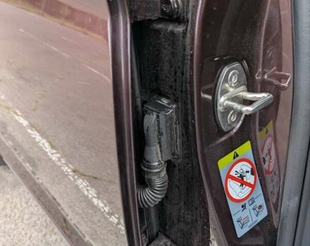 Красный Фольксваген Пассат, объемом двигателя 1.97 л и пробегом 190 тыс. км за 16999 $, фото 16 на Automoto.ua