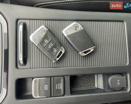 Красный Фольксваген Пассат, объемом двигателя 2 л и пробегом 218 тыс. км за 20450 $, фото 36 на Automoto.ua