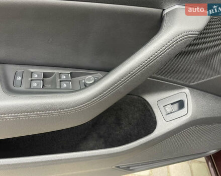 Красный Фольксваген Пассат, объемом двигателя 2 л и пробегом 218 тыс. км за 20450 $, фото 51 на Automoto.ua