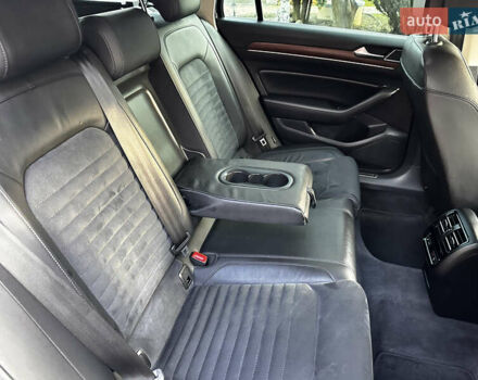 Червоний Фольксваген Пассат, об'ємом двигуна 2 л та пробігом 254 тис. км за 18900 $, фото 27 на Automoto.ua