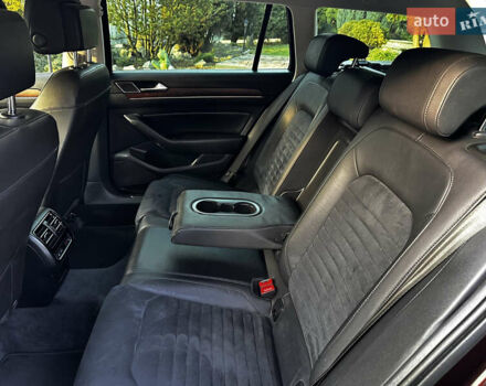 Червоний Фольксваген Пассат, об'ємом двигуна 2 л та пробігом 254 тис. км за 18900 $, фото 25 на Automoto.ua