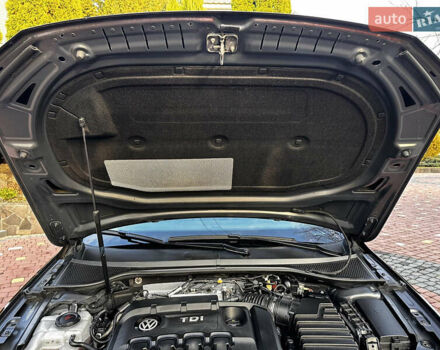 Червоний Фольксваген Пассат, об'ємом двигуна 2 л та пробігом 254 тис. км за 18900 $, фото 71 на Automoto.ua