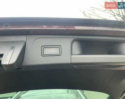 Красный Фольксваген Пассат, объемом двигателя 2 л и пробегом 218 тыс. км за 20450 $, фото 58 на Automoto.ua