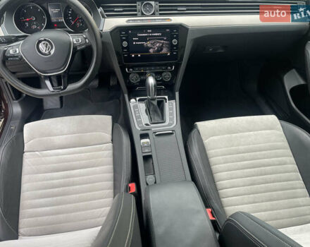 Красный Фольксваген Пассат, объемом двигателя 2 л и пробегом 218 тыс. км за 20450 $, фото 40 на Automoto.ua