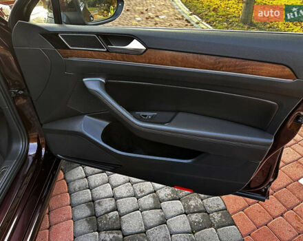 Червоний Фольксваген Пассат, об'ємом двигуна 2 л та пробігом 254 тис. км за 18900 $, фото 83 на Automoto.ua