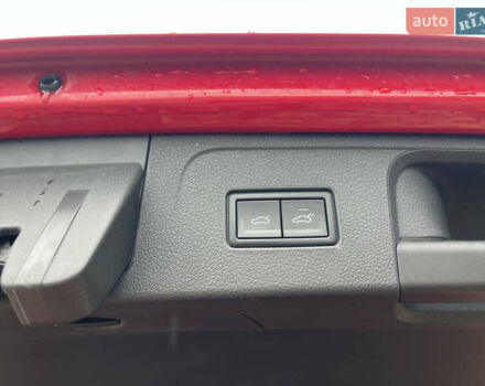 Червоний Фольксваген Пассат, об'ємом двигуна 1.97 л та пробігом 241 тис. км за 22500 $, фото 25 на Automoto.ua