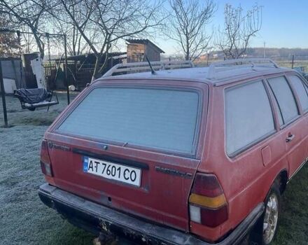 Красный Фольксваген Пассат, объемом двигателя 1.6 л и пробегом 300 тыс. км за 1000 $, фото 1 на Automoto.ua