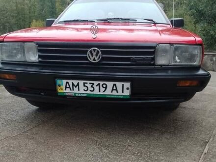 Червоний Фольксваген Пассат, об'ємом двигуна 1.6 л та пробігом 333 тис. км за 2300 $, фото 1 на Automoto.ua