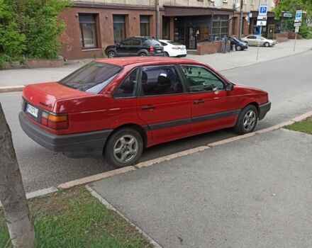 Красный Фольксваген Пассат, объемом двигателя 1.8 л и пробегом 400 тыс. км за 1800 $, фото 1 на Automoto.ua