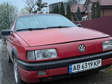 Красный Фольксваген Пассат, объемом двигателя 2 л и пробегом 200 тыс. км за 1750 $, фото 1 на Automoto.ua