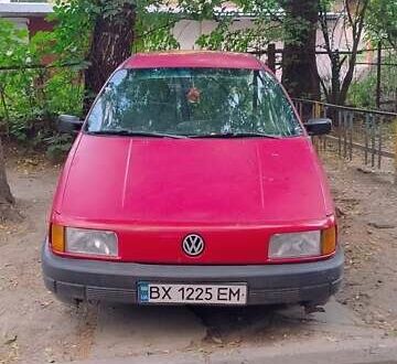 Фольксваген Пассат 1988 в Хмельницком на Automoto.ua Красный Фольксваген Пассат, объемом двигателя 1.78 л и пробегом 390 тыс. км за 1200 $, фото 1 на Automoto.ua